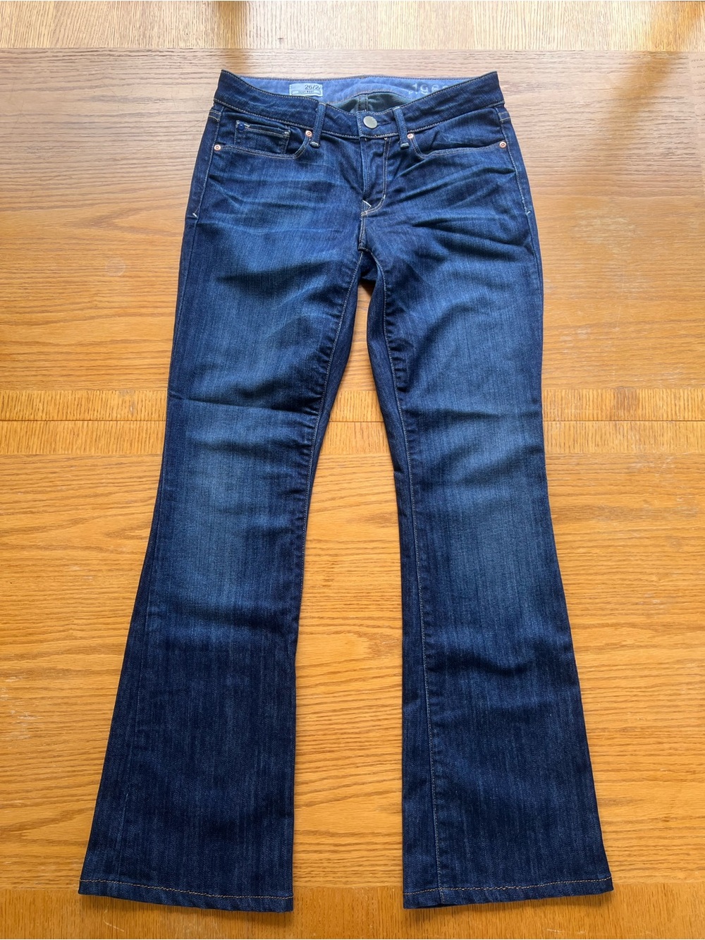 Gap Women's Denim Blue Jeans Size 26/2, Mid-Rise, Flared Leg, Dark Wash